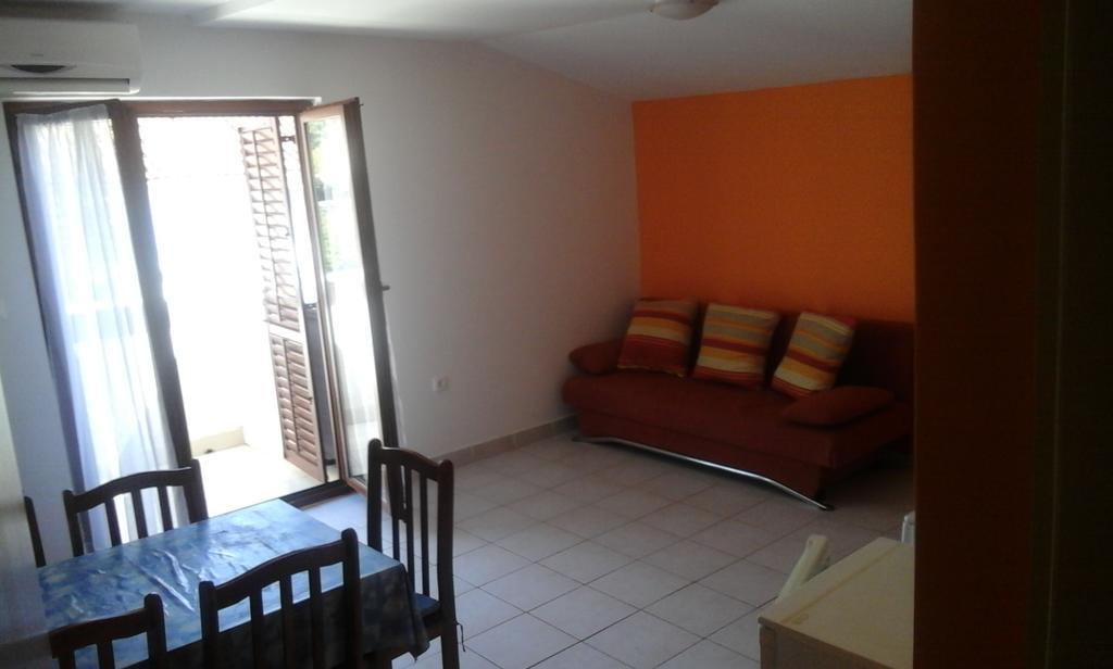 Apartment Rogic Biograd Na Moru Extérieur photo